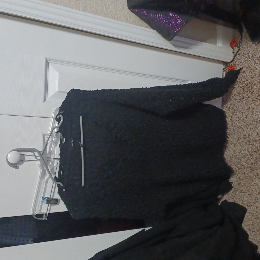 Rue21 Black V-Neck Sweater